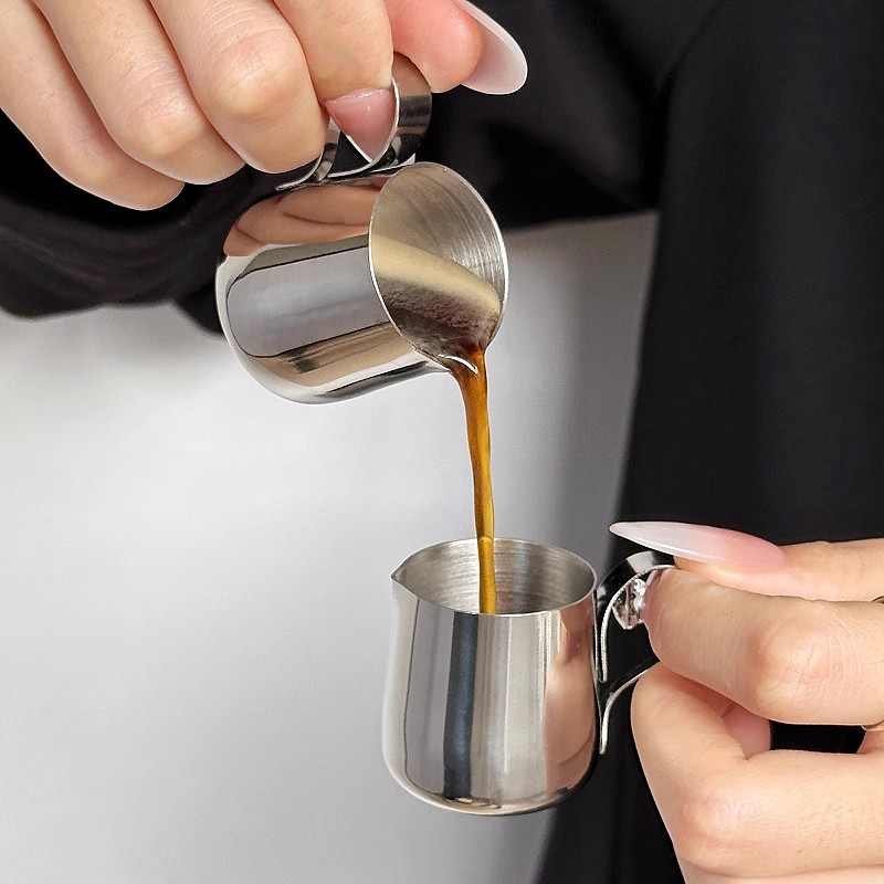 Pichet à mousse de lait en aci - Barista Milk Jug avis et prix