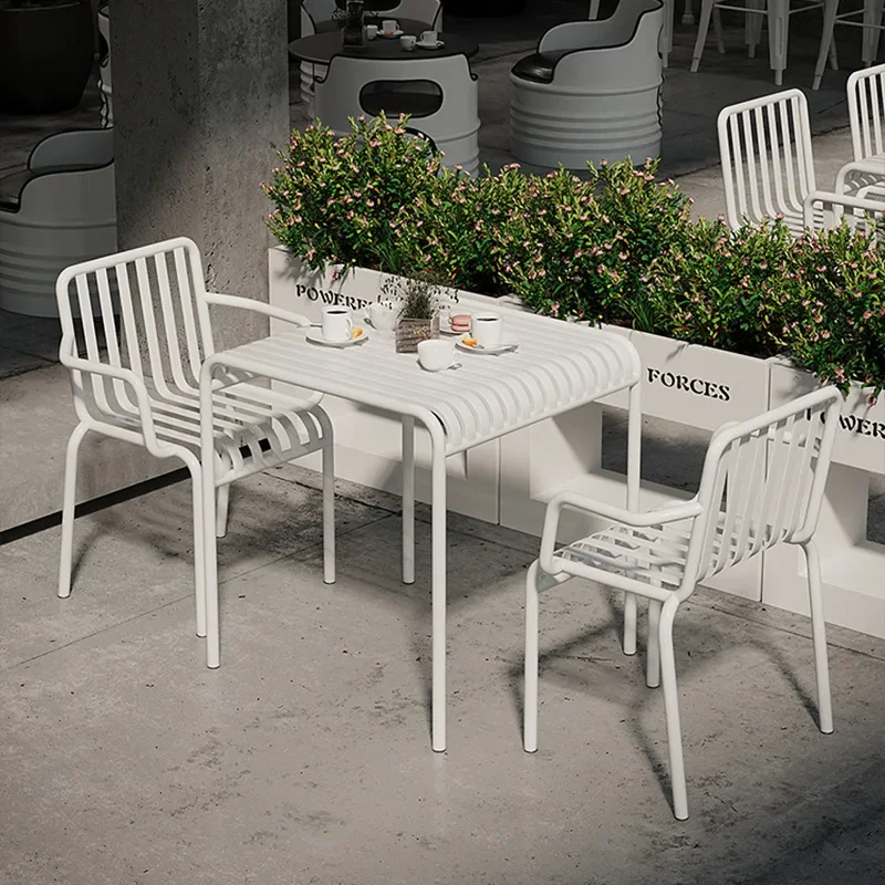 Table et chaises de style indu - Tea Coffee Set Up avis et prix